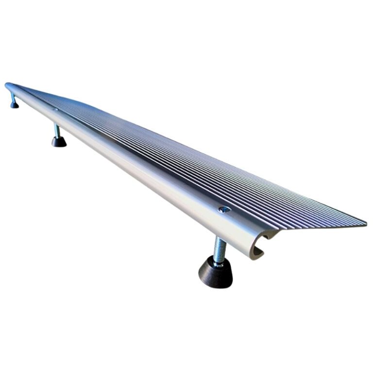 Rampa progowa aluminiowa z nóżkami typu DOORSTEP DS2176